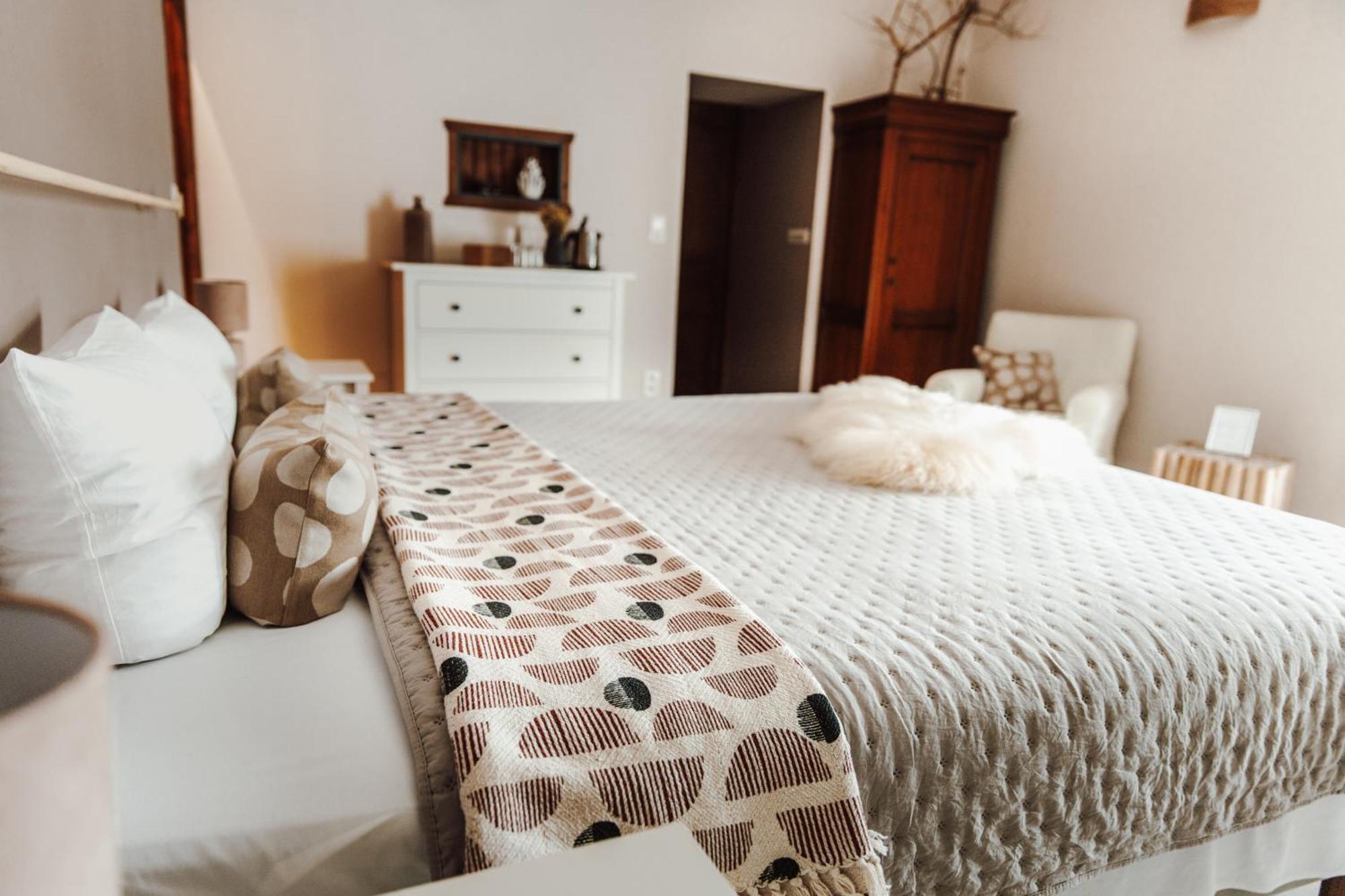 Les Perseides Hotel Lezignan Екстериор снимка